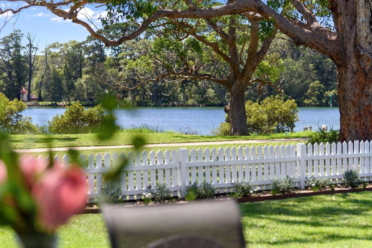 Calm Waters Waterfront Cottages サセックス・インレット エクステリア 写真