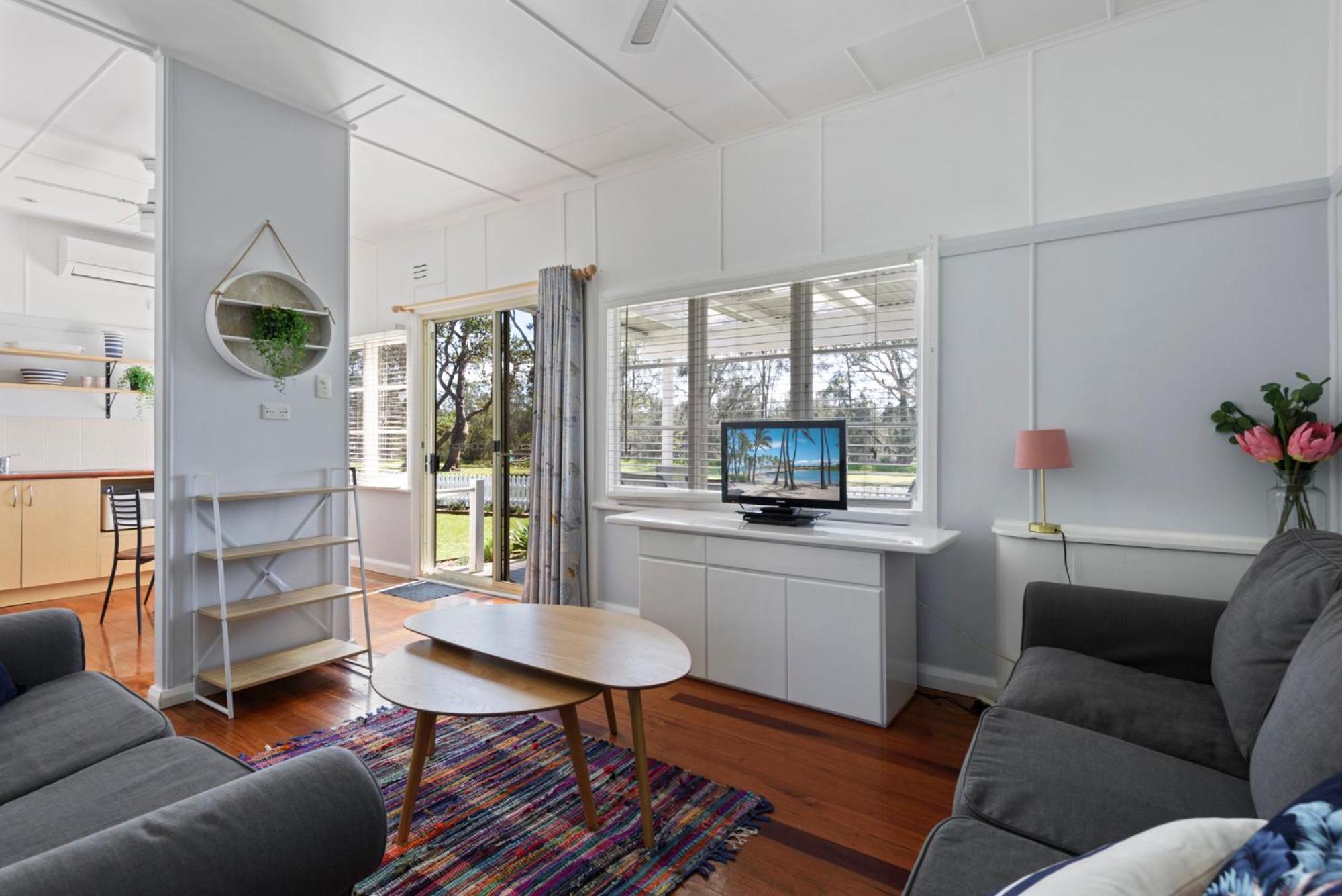 Calm Waters Waterfront Cottages サセックス・インレット 部屋 写真